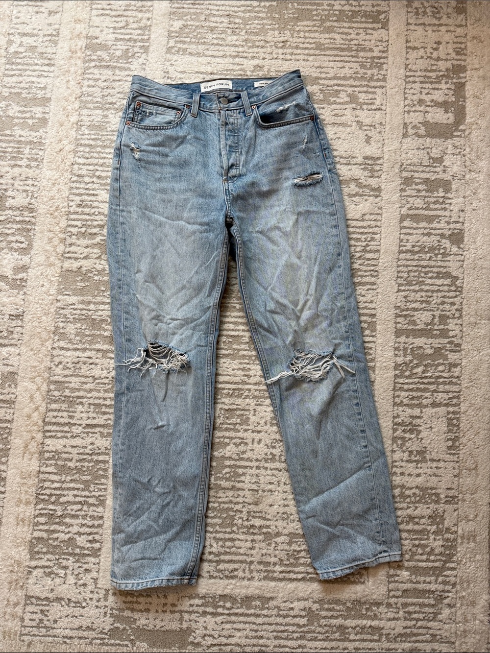 Denim Forum The BF High Rise Loose 28L Light Blue Distressed Jeans - Size 27